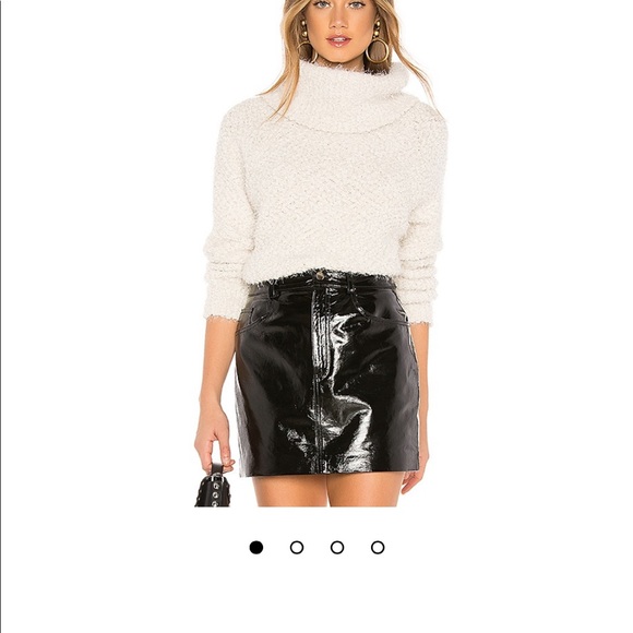 Cupcakes and cashmere sweater - Picture 2 of 10